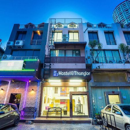 Hostel At Thonglor Банкок Екстериор снимка