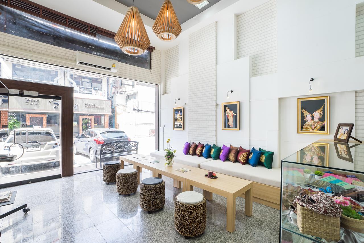 Hostel At Thonglor Банкок Екстериор снимка