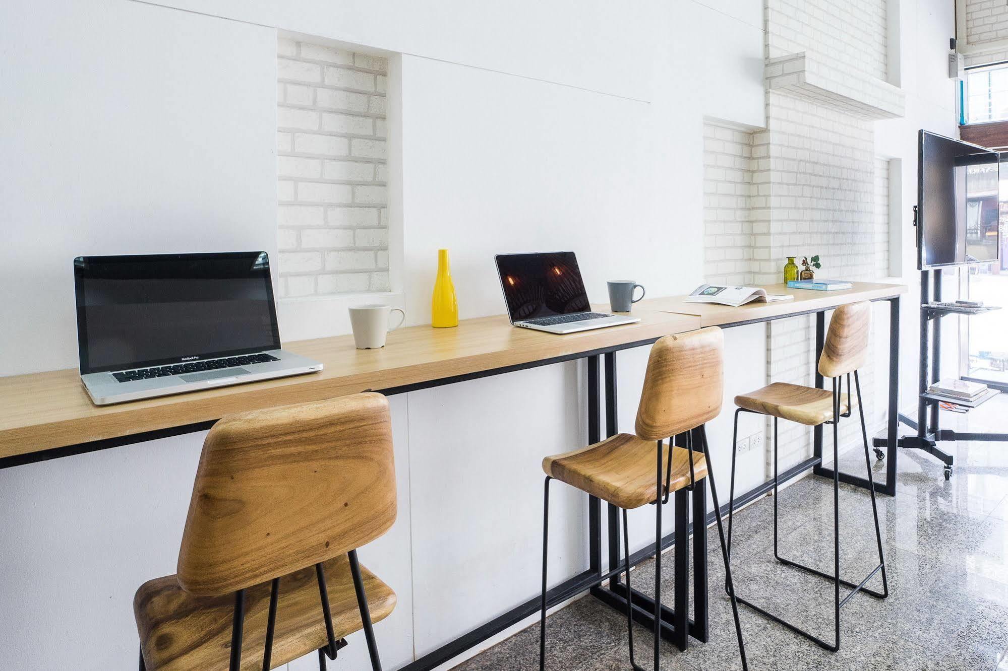Hostel At Thonglor Банкок Екстериор снимка